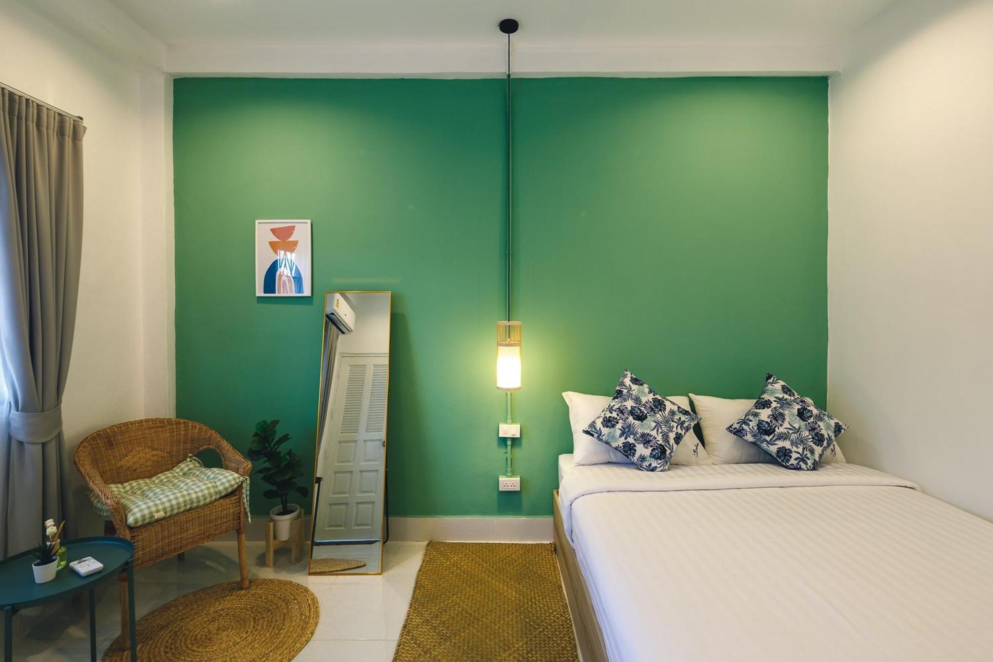 Yindee Travellers Lodge Нан Екстериор снимка