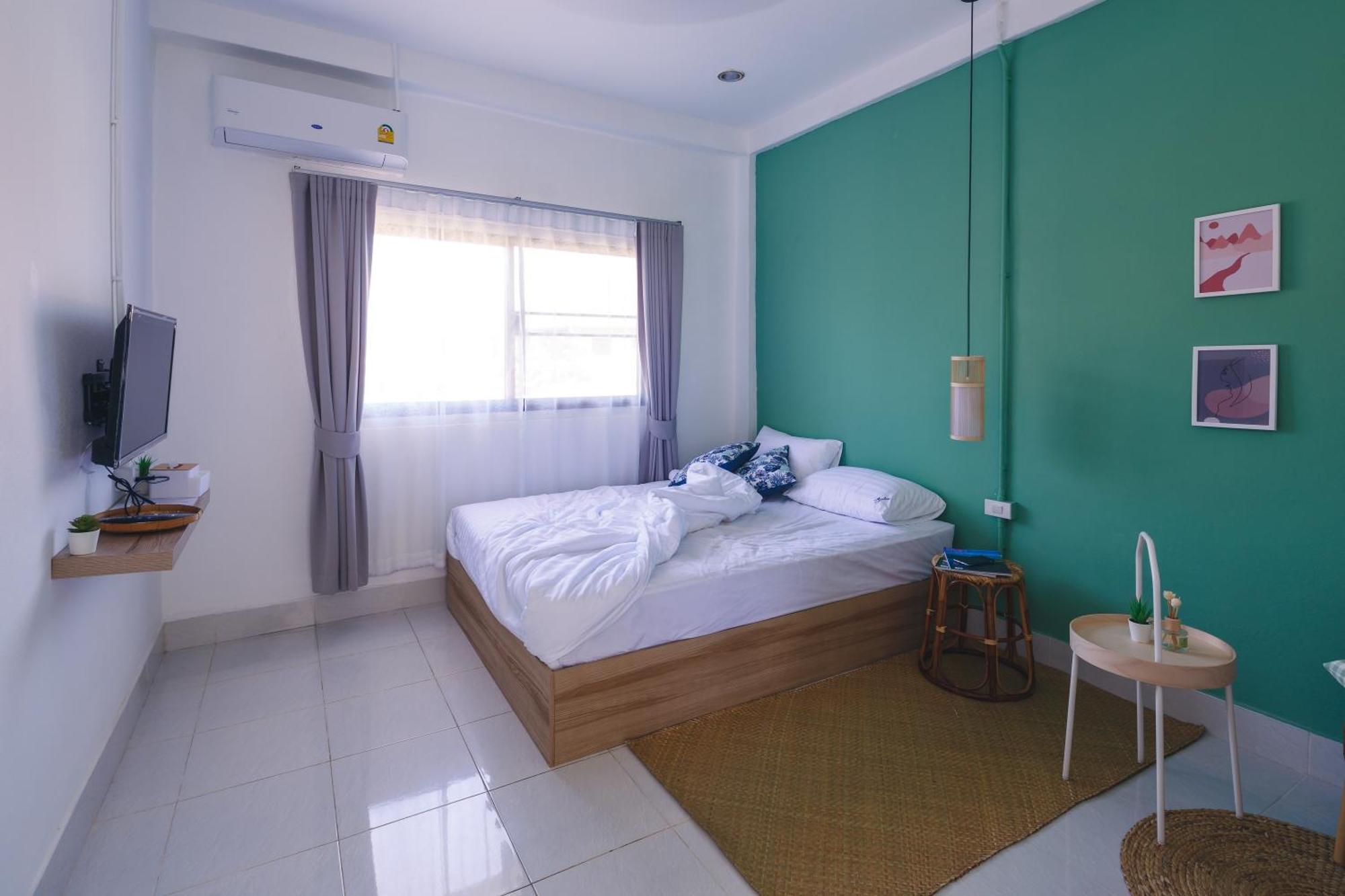 Yindee Travellers Lodge Нан Екстериор снимка