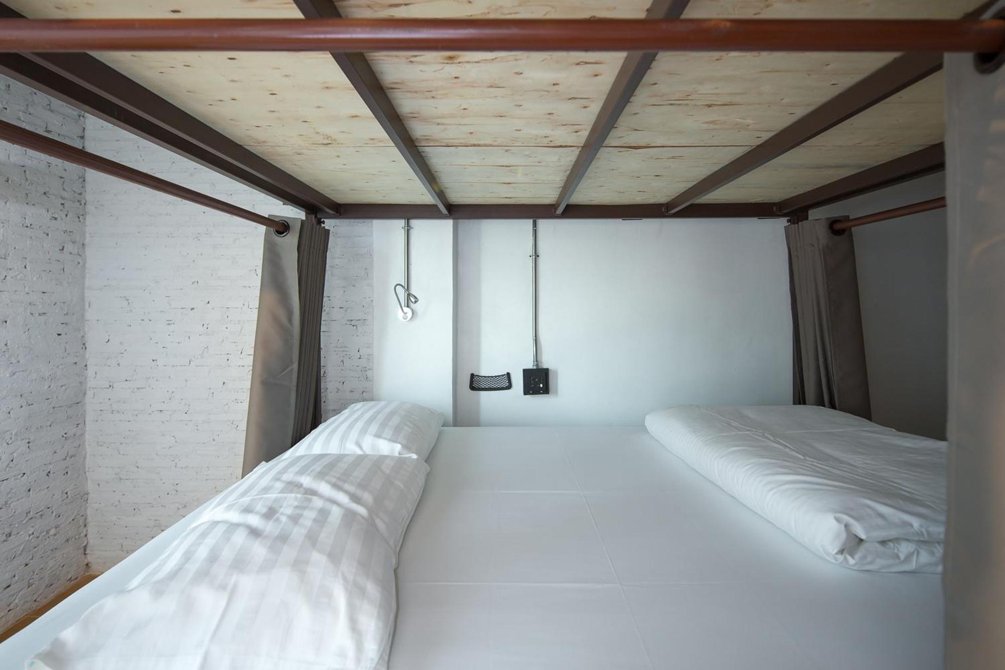 Yindee Travellers Lodge Нан Екстериор снимка