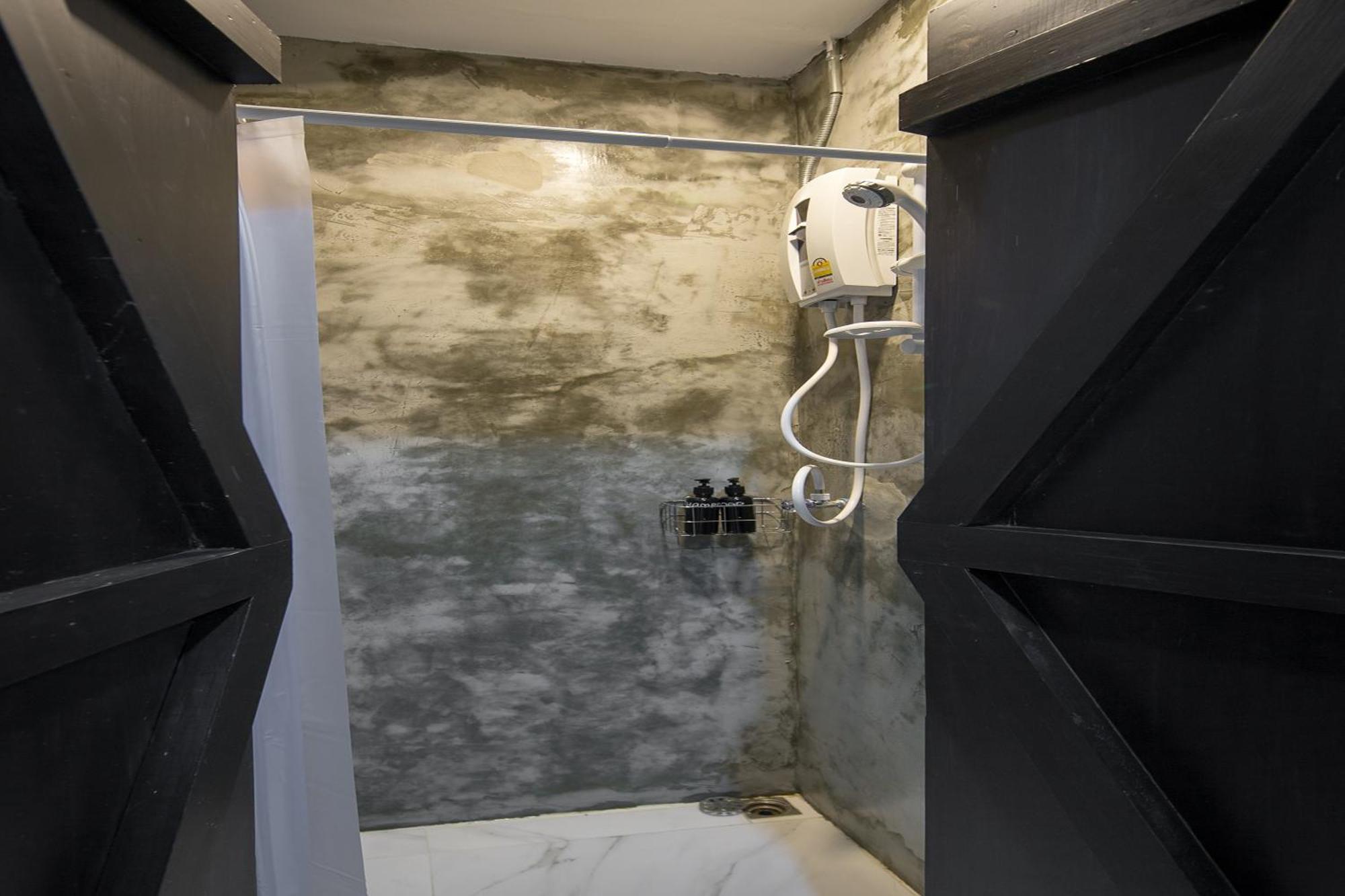 Yindee Travellers Lodge Нан Екстериор снимка
