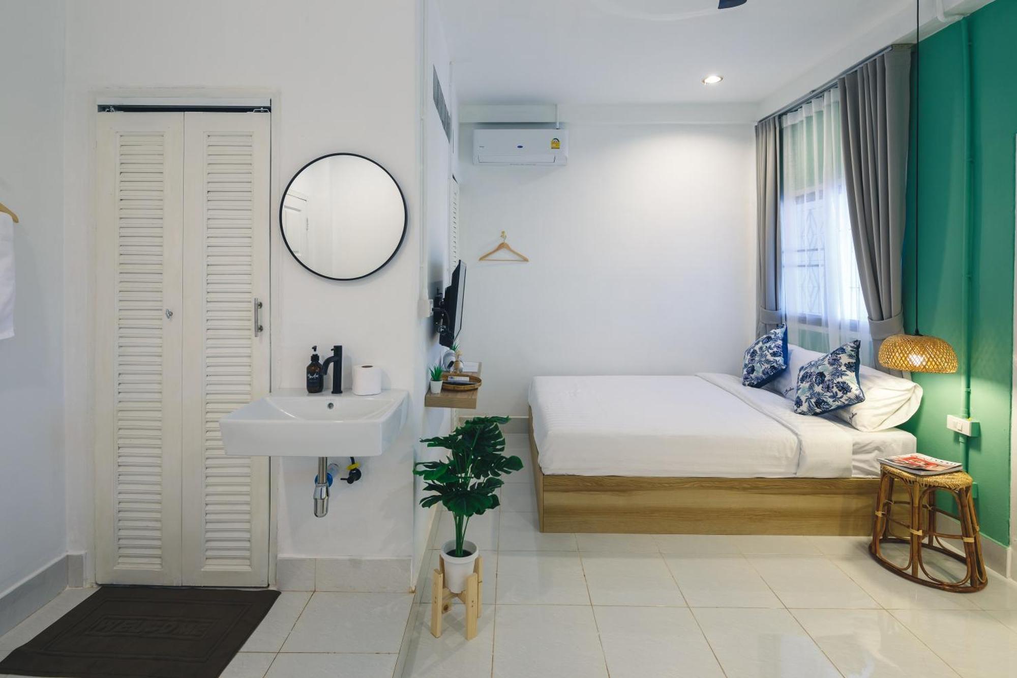 Yindee Travellers Lodge Нан Екстериор снимка
