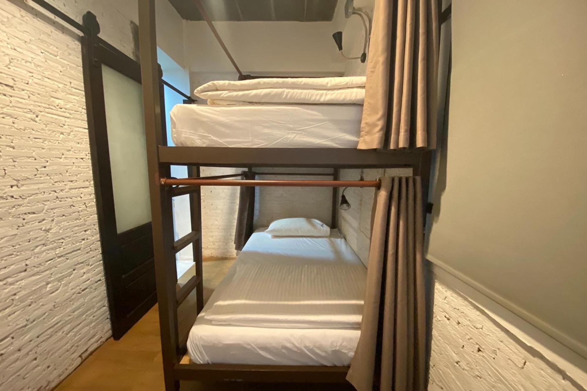 Yindee Travellers Lodge Нан Екстериор снимка